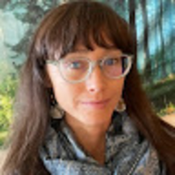 Meet your Posher, Hannah - Picture 1 of 1